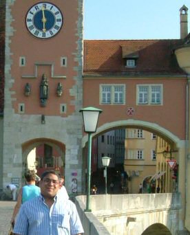 Intrepid Reporter slips into Germany